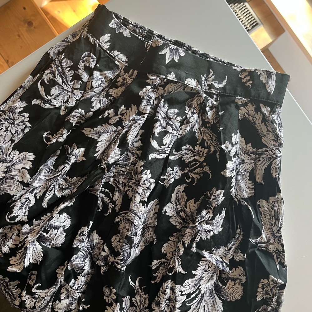 Vintage Black and White Patterned A line midi Skirt